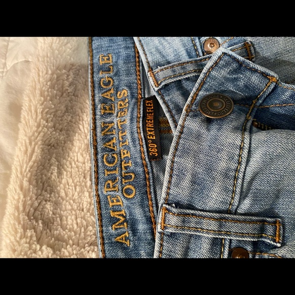 American Eagle stone washed jeans - Picture 9 of 10